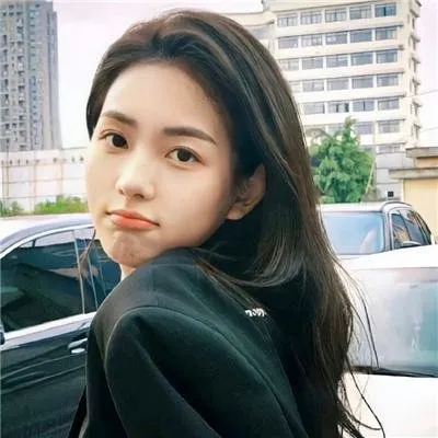 萝莉与太妹的友谊《下妻物语》深田恭子土屋太凤：穿洛丽塔的乖乖女与骑重机车的暴走族爆笑青春
