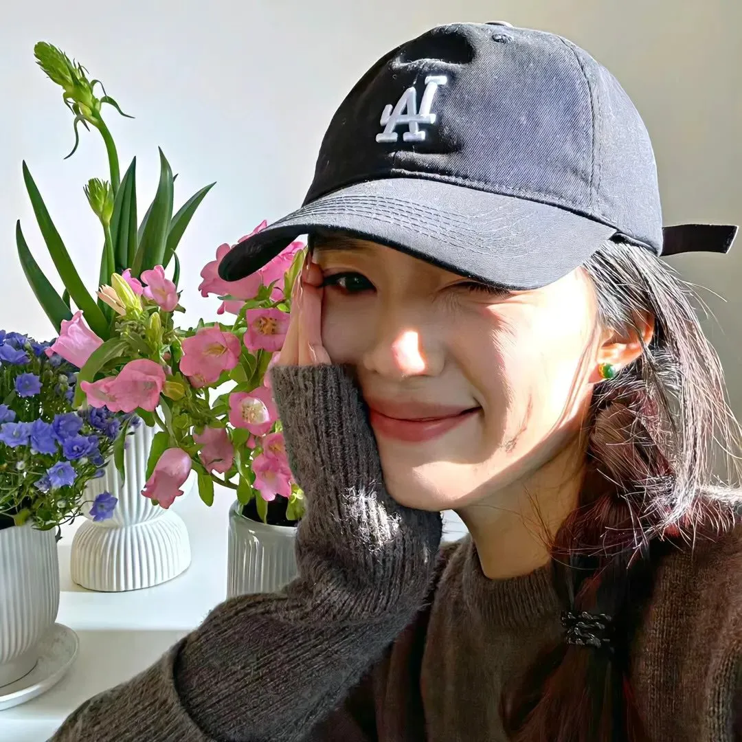【社会反思】《明天，我会成为谁的女友》全集在线：出租女友、陪酒女、追星族的边缘女性真实生活图鉴