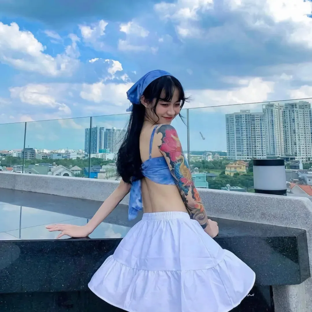催泪治愈系动画《萤火之森》超清完整版：一生只能拥抱一次的爱情，太好哭了