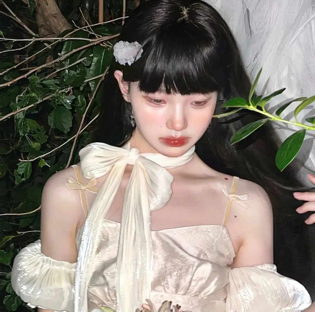 经典流浪剧团《浮草》彩色修复版：四海为家的戏班子与私生子的恩怨情仇，画面极具美感